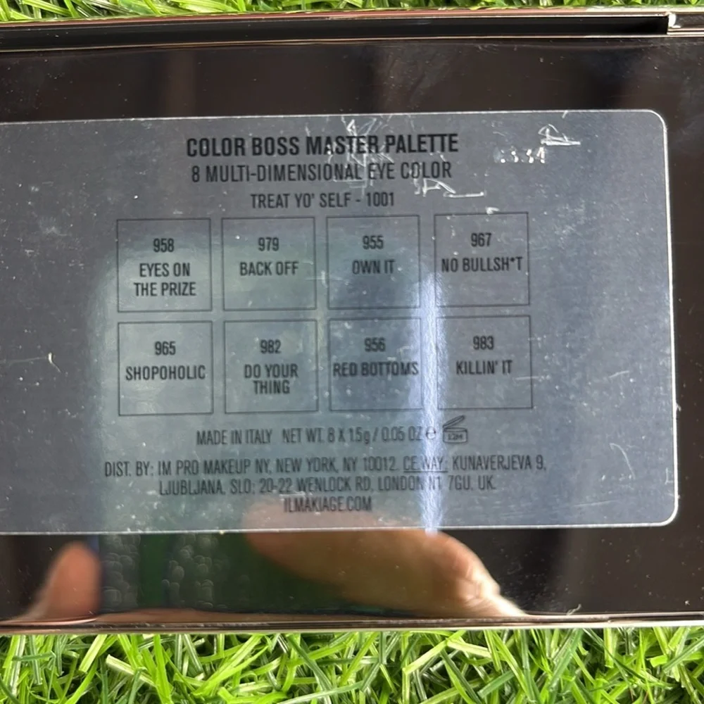 IL MAKIAGE Color Boss Master Palette in Treat Yo’Self